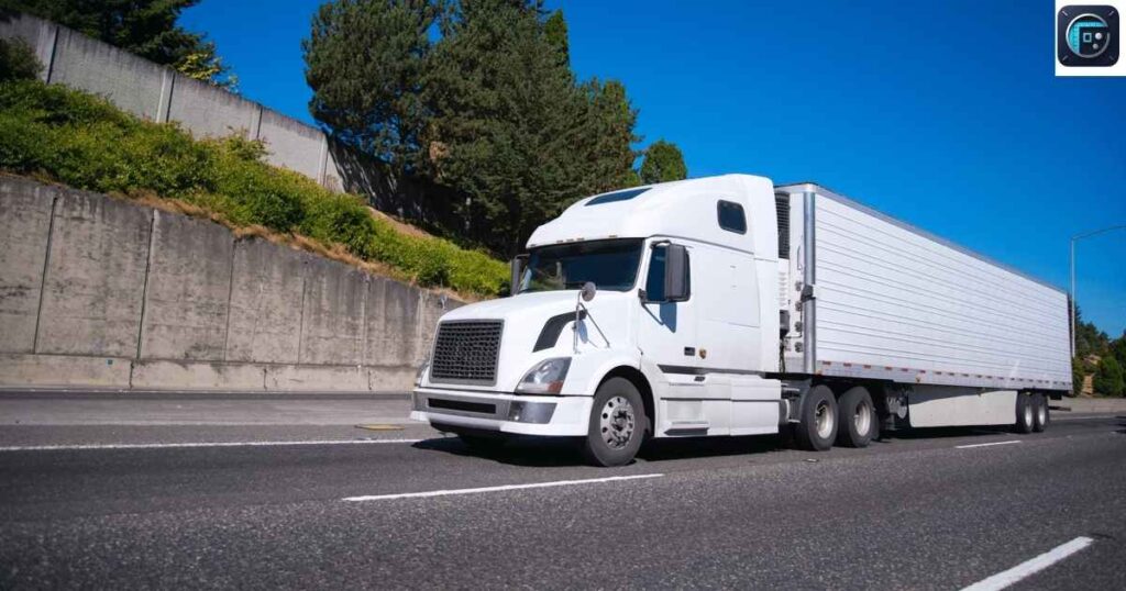  Commercial Semi-Trailer (Box Only)
