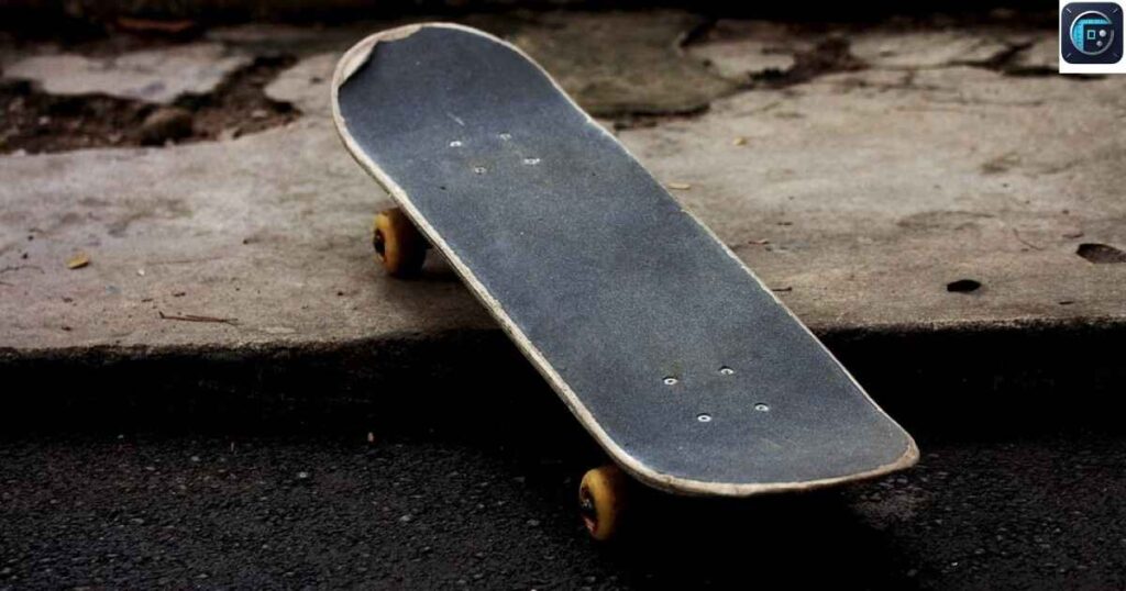 Skateboard