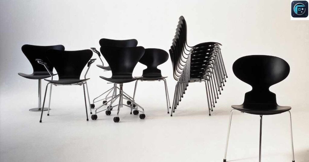 Stack of 4 Chairs
